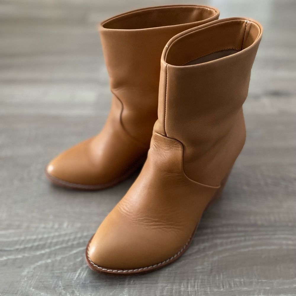 A Detacher Golda Boots in Honey Leather, size 7
